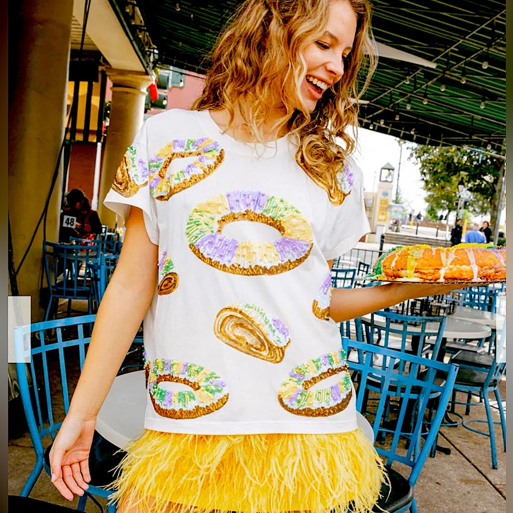 NWT Queen of Sparkles, Mardi Gras, King Cake Tee, size Medium.